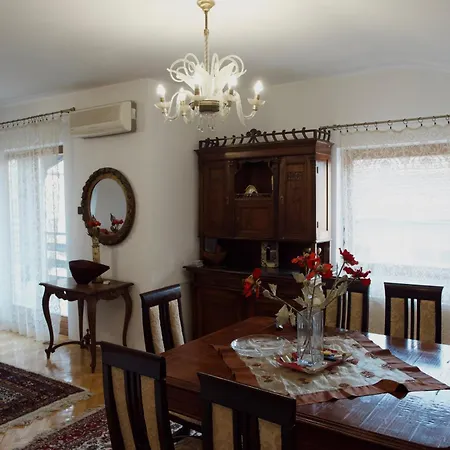 Lejla Garden In The Center Appartement